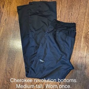 Cherokee revolution size Medium tall scrub pant